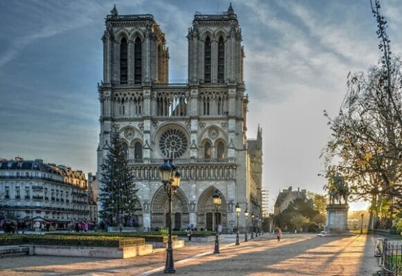 Nhà thờ Đức Bà Notre Dame