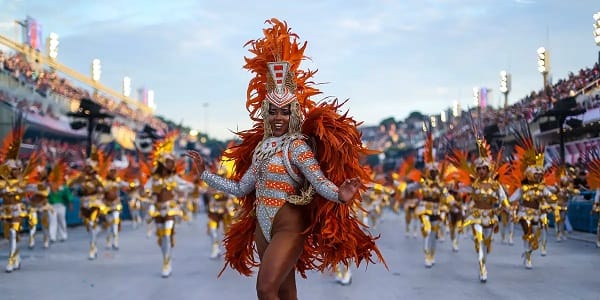 Các lễ hội Carnaval sặc sỡ sắc màu tại Brazil