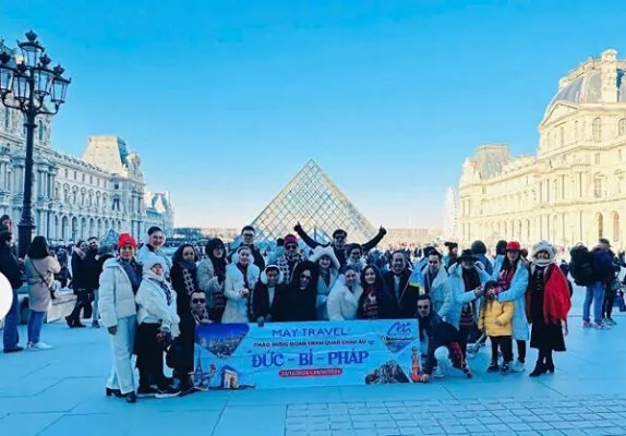khách tour đức bỉ pháp của may travel