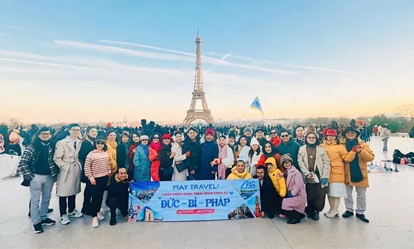 khách tour đức bỉ pháp của may travel